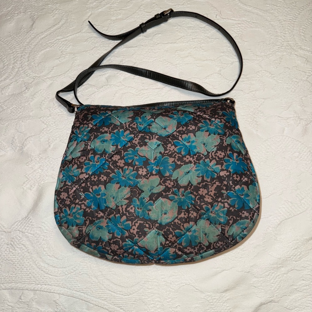 Marc Jacob’s Natasha Blue Floral Quilted Crossbody Bag - Picture 2 of 5